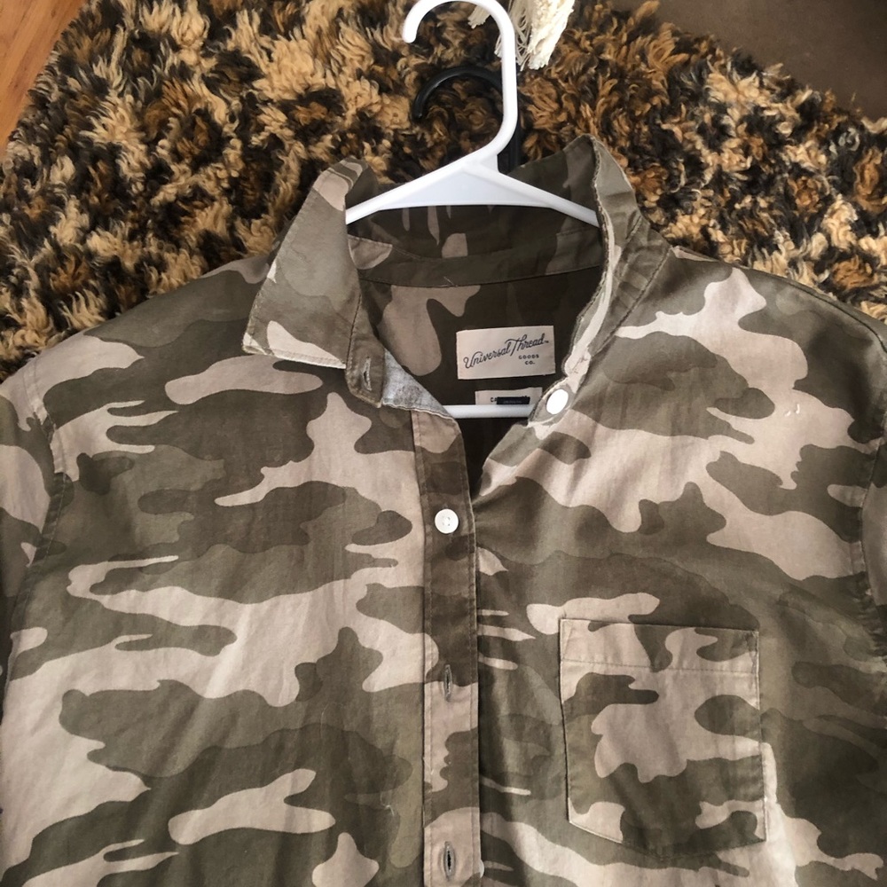 Cute camp top!